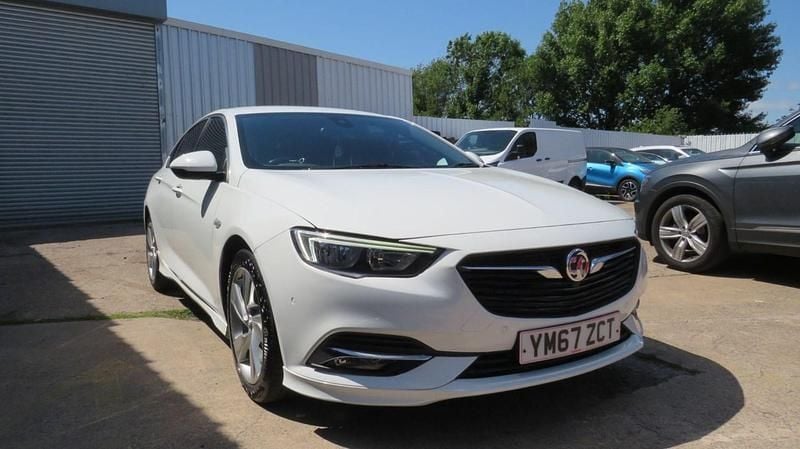 White Used 2017 Vauxhall Insignia SRi Hatchback | £5,995 (Super price) - Image 1/4