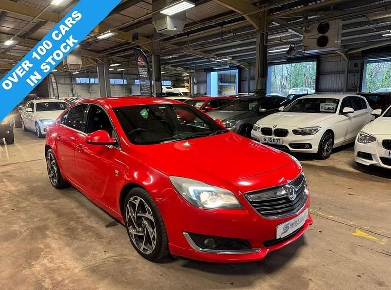 Used Vauxhall Insignia SRi 136 HP (100 kW) 2016 Red Hatchback