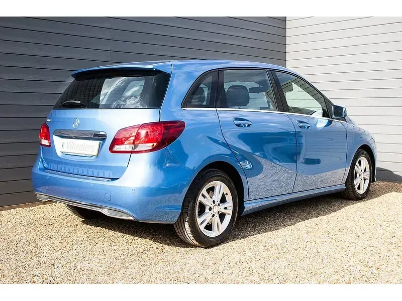 Used Mercedes B180 Executive 2016 Blue Hatchback