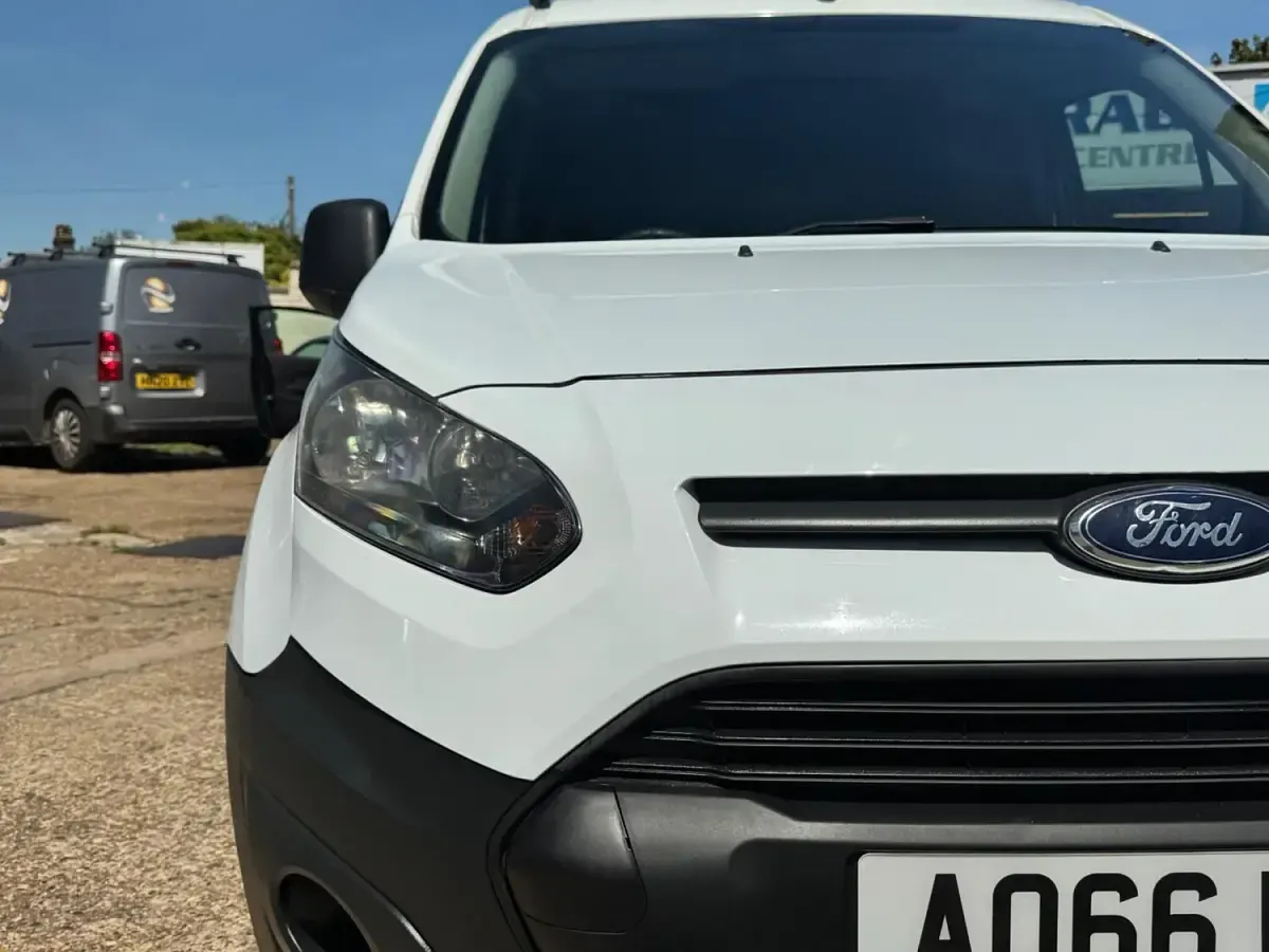 Used Ford Transit 95 HP (69 kW) 2016 White Van