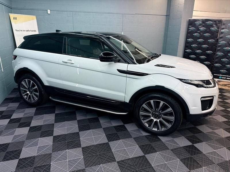 Used Land Rover Range Rover evoque SE 2016 White Coupe