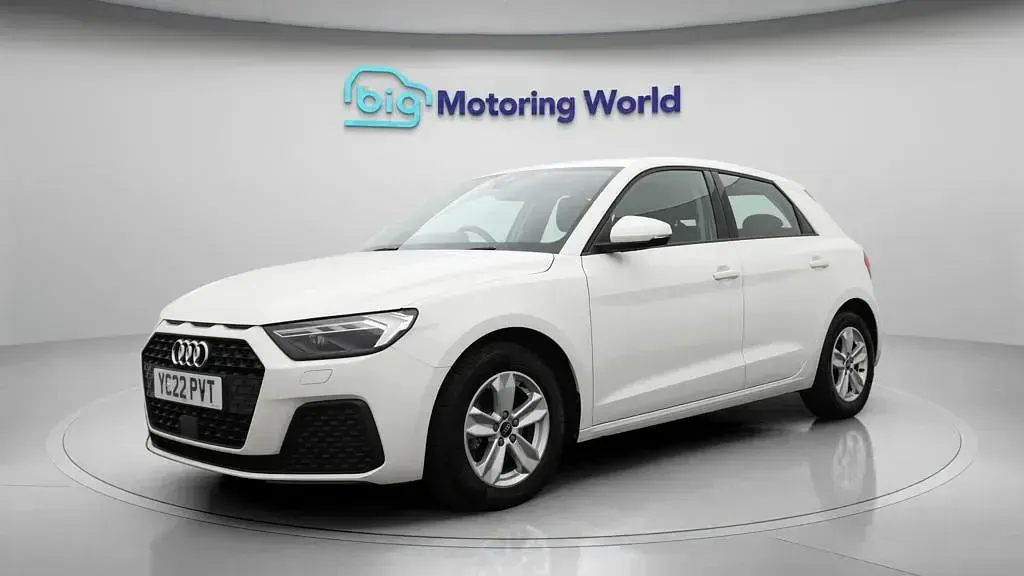 Used Audi A1 Sportback 110 HP (80 kW) 2022 White Hatchback