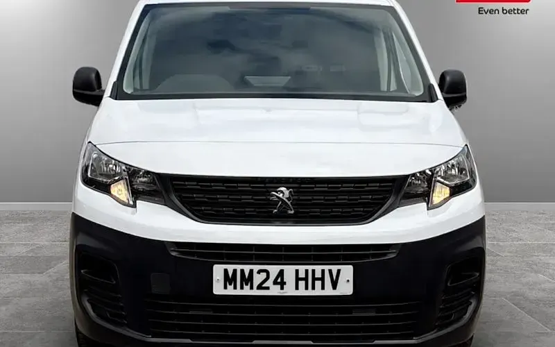 Used Peugeot Partner Premium 102 HP (75 kW) 2023 White MPV