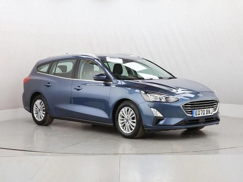 Begagnad Ford Focus Titanium 155 HK (114 kW) 2020 Blå Kombi