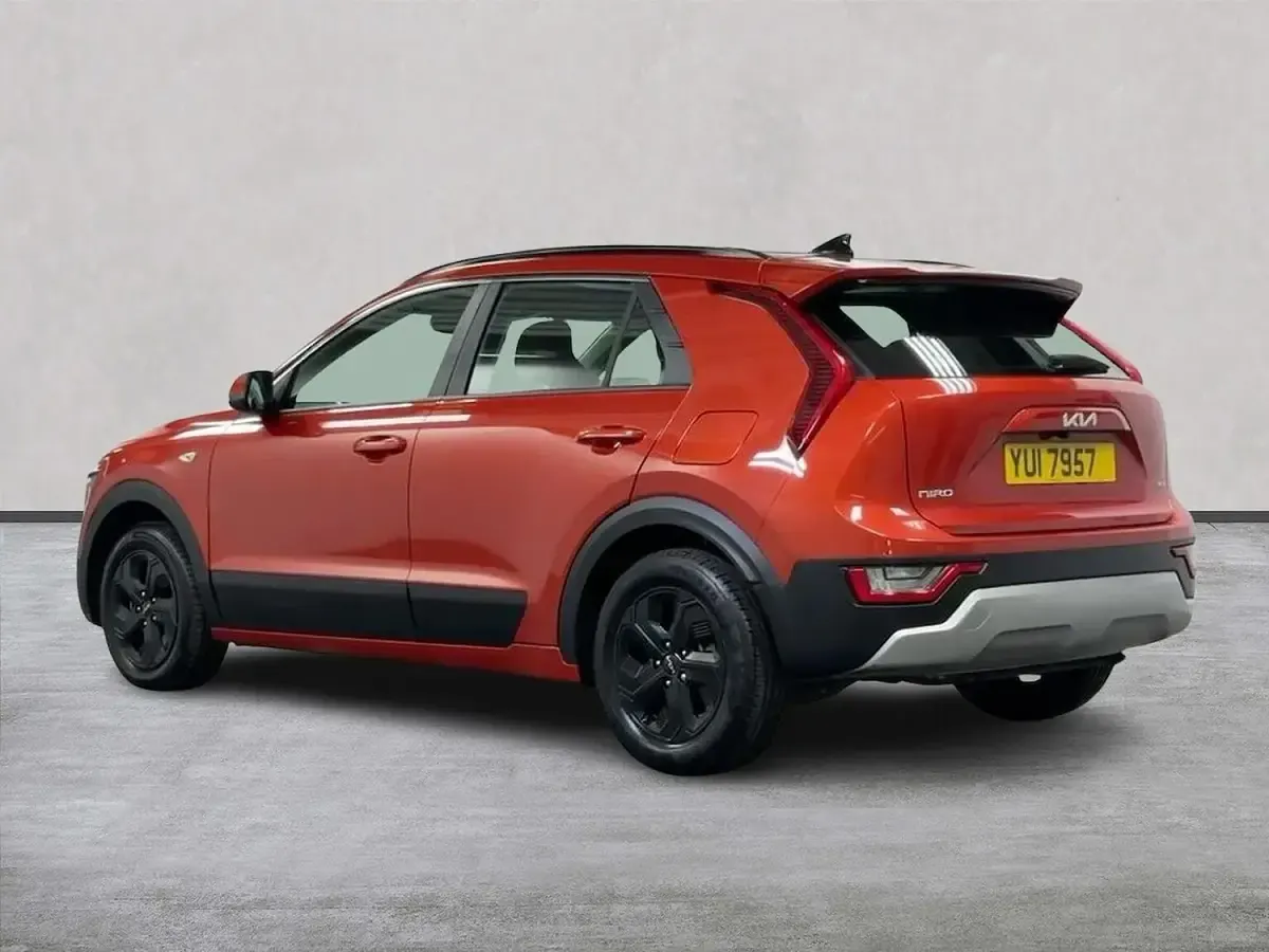 Used Kia Niro 2023 Orange SUV