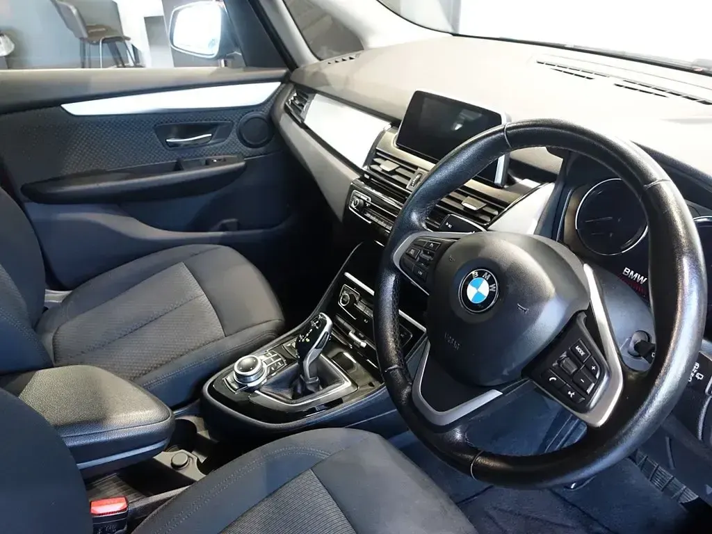 Used BMW 216 Basis 116 HP (85 kW) 2020 Red MPV