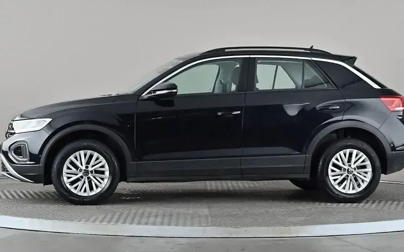 Used VW T-Roc Life 150 HP (110 kW) 2025 SUV