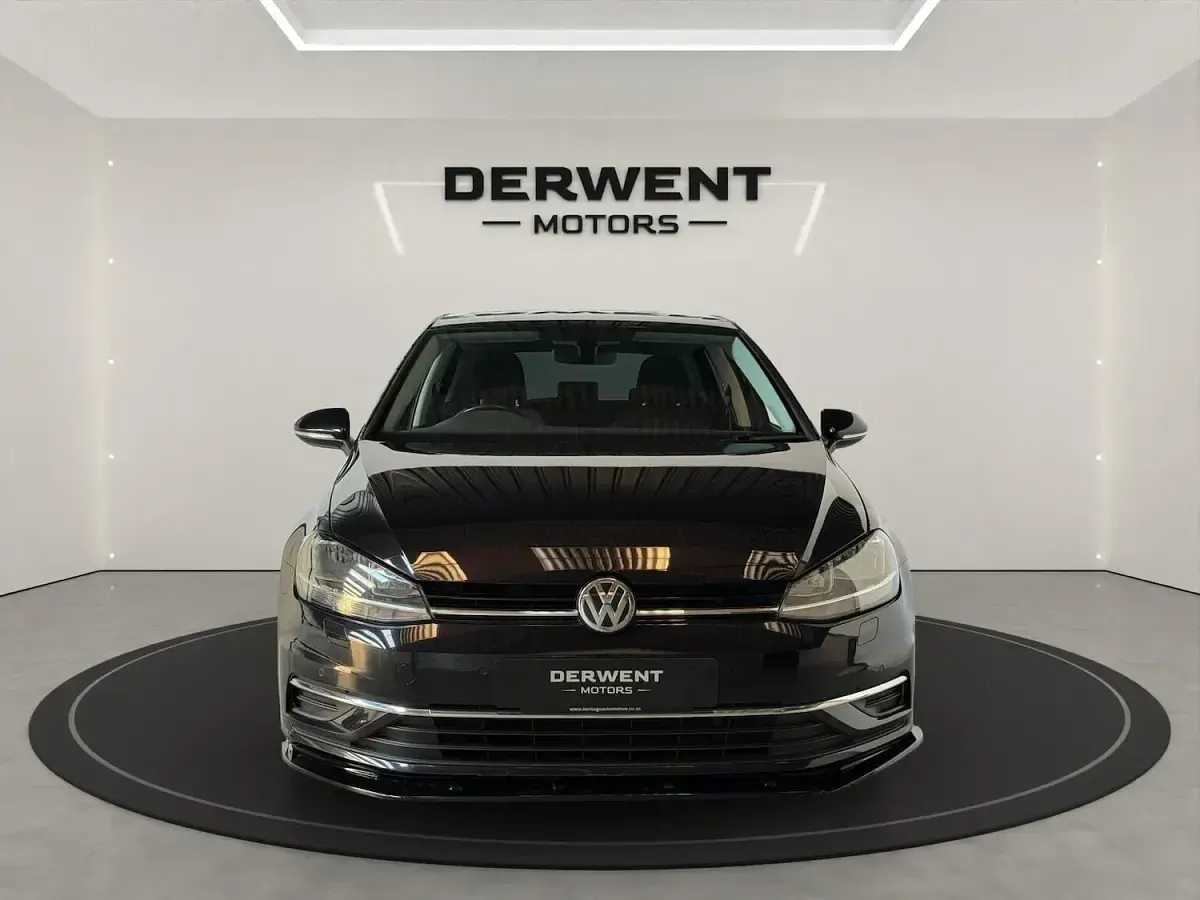 Used VW Golf VII SE 115 HP (84 kW) 2018 Black Hatchback