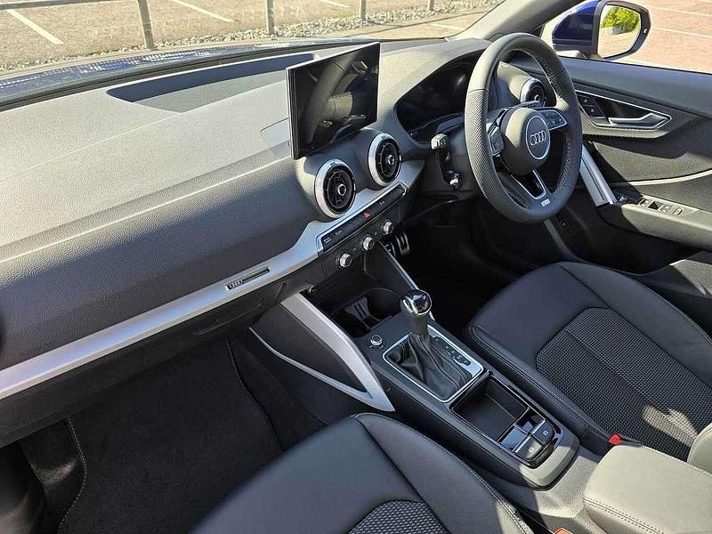 Used Audi Q2 S-Line 148 HP (108 kW) 2025 Blue SUV