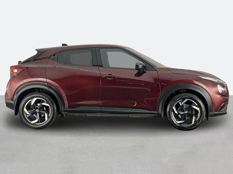 Used Nissan Juke N-Connecta 114 HP (83 kW) 2023 Red SUV