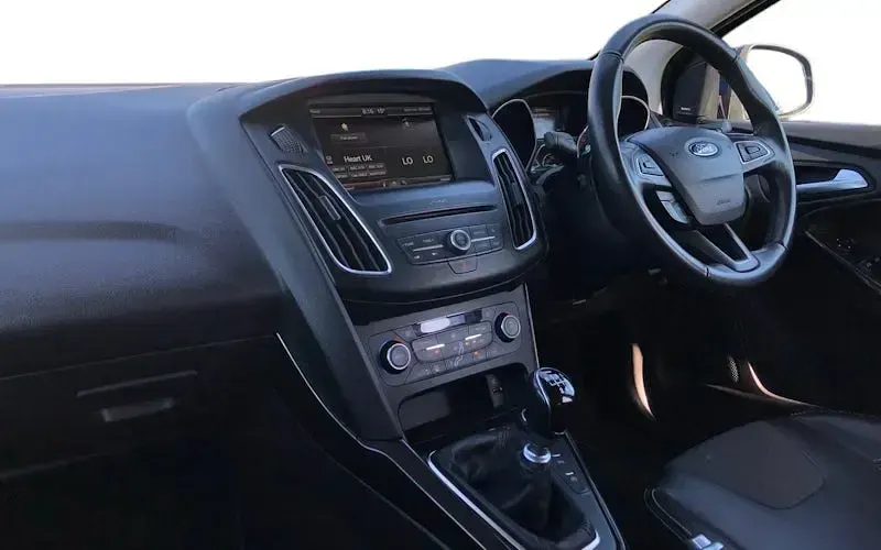 Begagnad Ford Focus Titanium X 182 HK (133 kW) 2016 Blå Halvkombi