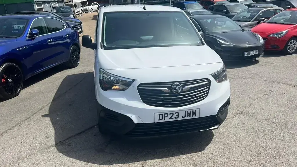 Used Vauxhall Combo S 2023 White MPV