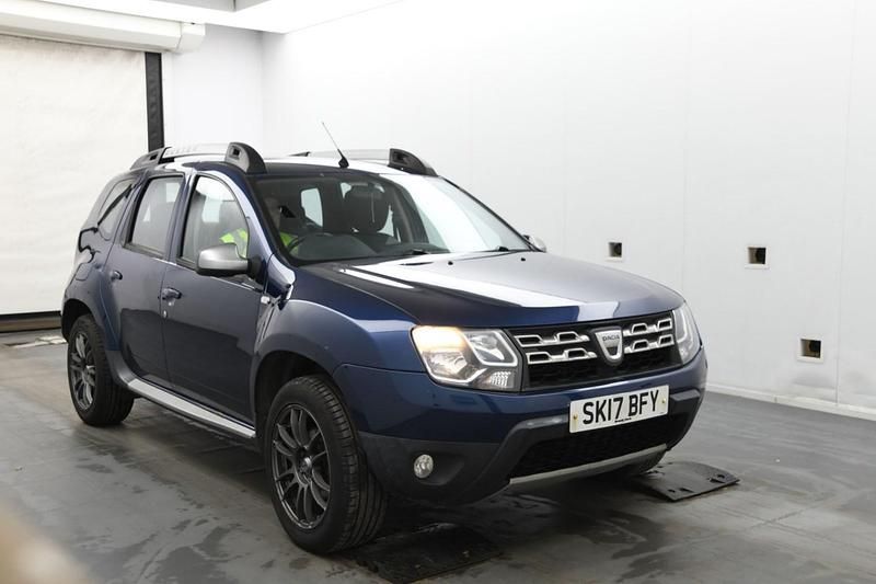Blue Used 2017 Dacia Duster Lauréate SUV | £5,295 (Fair price) - Image 1/4