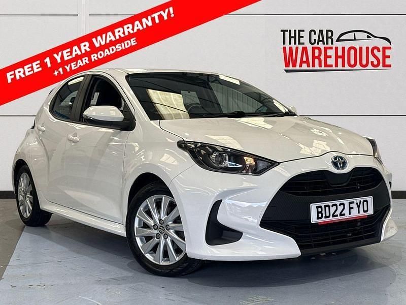 White Used 2022 Toyota Yaris Hybrid Hatchback | £14,499 (Good price) - Image 1/4