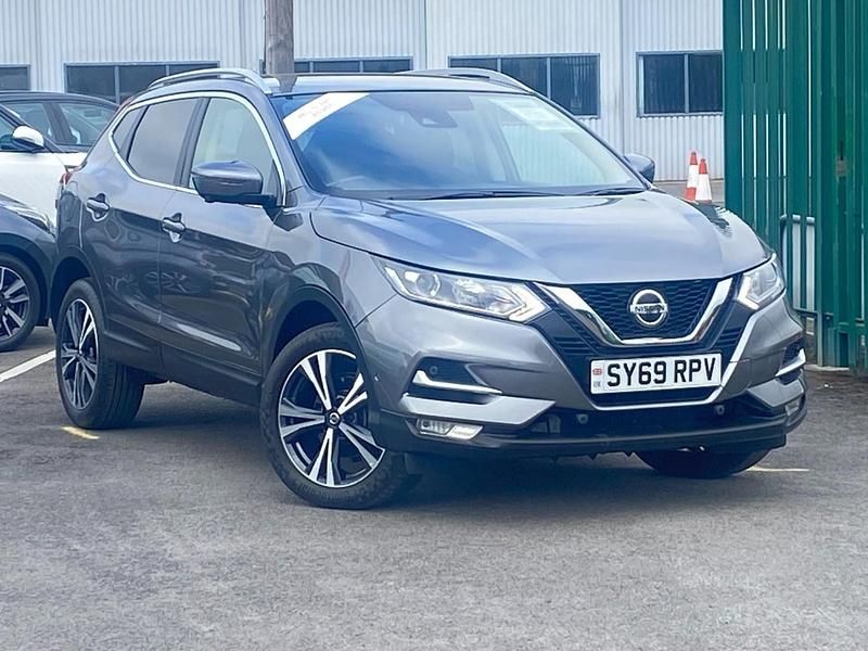 Grey Used 2019 Nissan Qashqai N-Connecta SUV | £15,999 (Expensive) - Image 1/4
