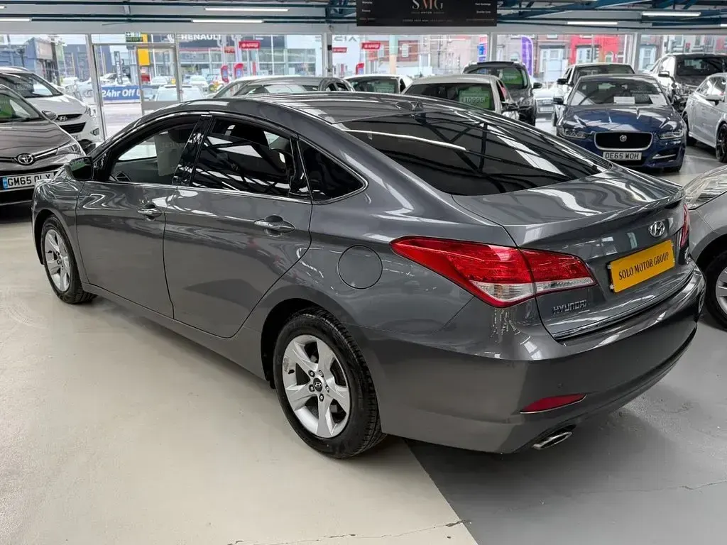 Used Hyundai i40 Style 136 HP (100 kW) 2012 Silver Sedan