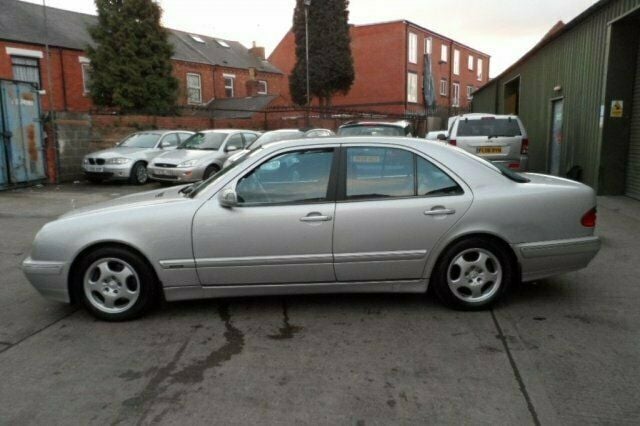 Used Mercedes E320 Avantgarde 2001 Sedan