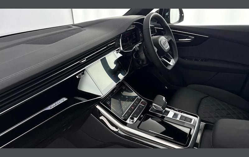 Used Audi SQ7 Comfort 500 HP (367 kW) 2025 Blue SUV