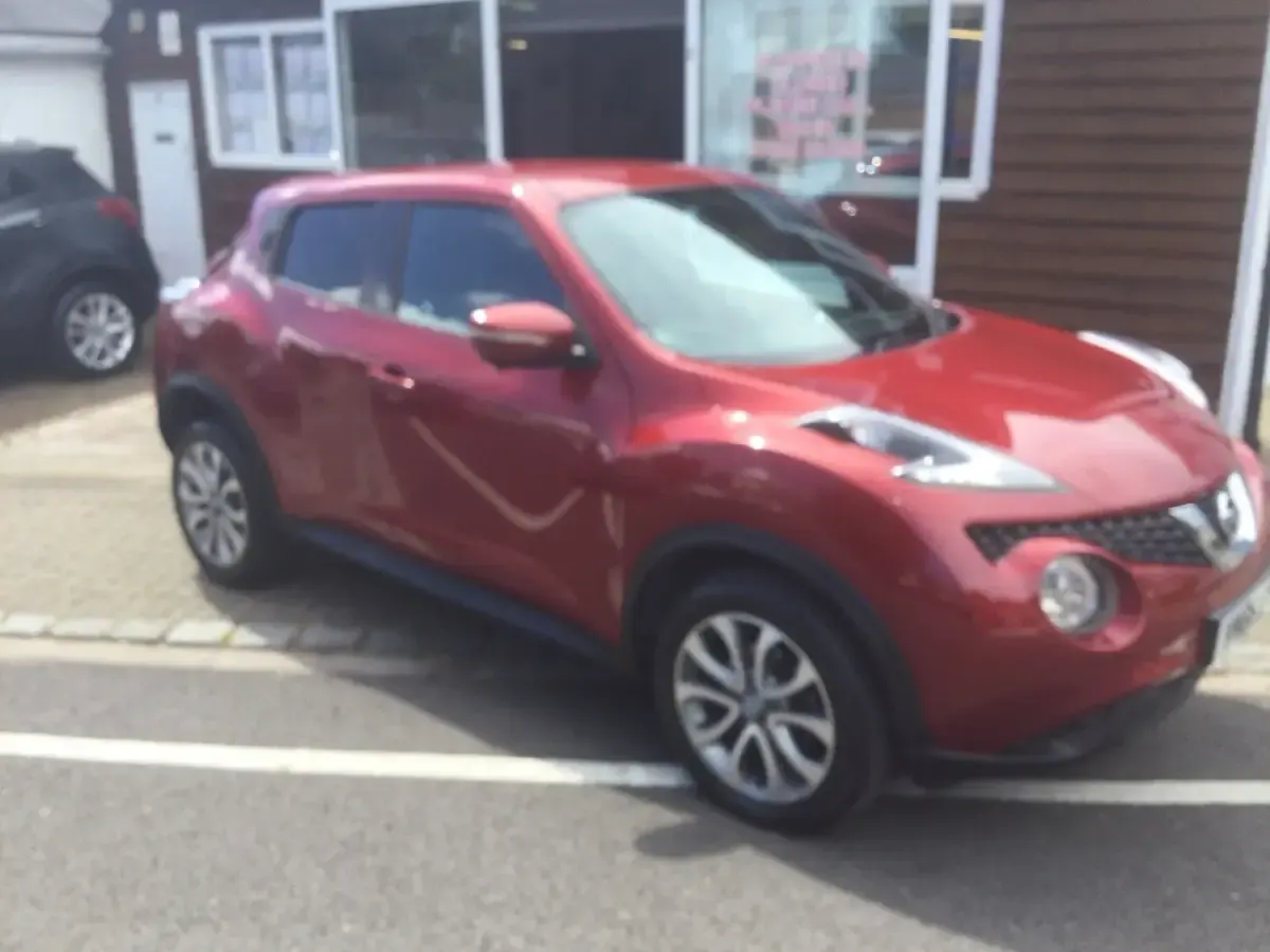 Used Nissan Juke S 115 HP (84 kW) 2016 Red SUV