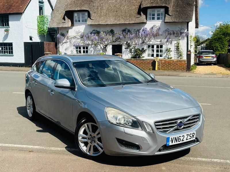 Used Volvo V60 SE Lux 163 HP (119 kW) 2012 Silver Estate