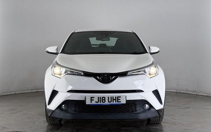 Used Toyota C-HR 116 HP (85 kW) 2018 White SUV