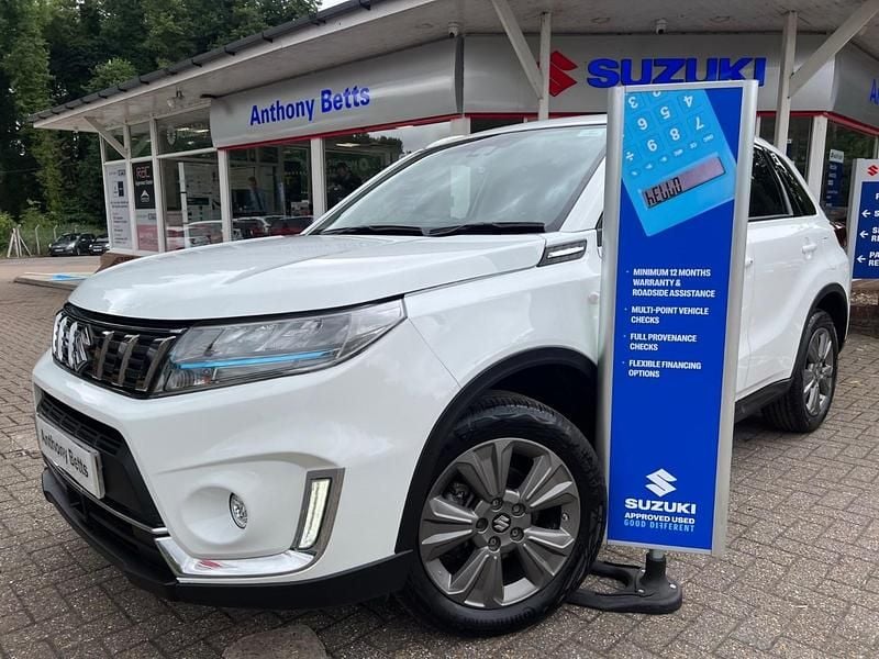White Used 2024 Suzuki Vitara SZ-T SUV | £18,976 (Fair price) - Image 1/2