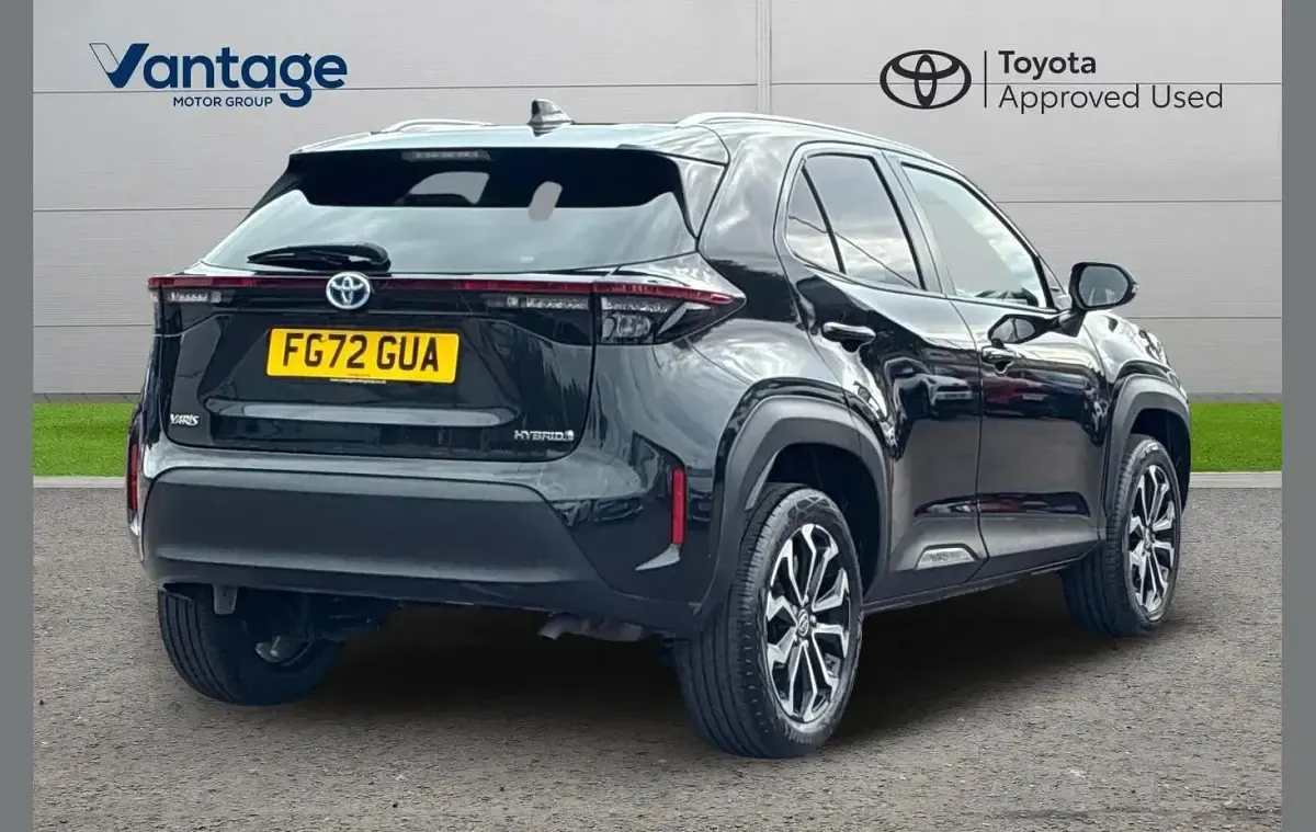 Used Toyota Yaris Cross Design 113 HP (83 kW) 2022 Black SUV