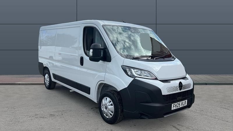 New 2025 Citroën Relay Van | £24,200 (Fair price) - Image 1/4