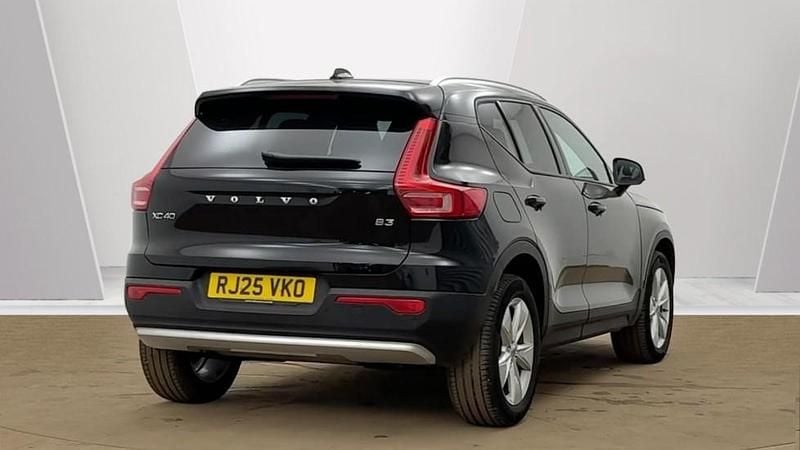 Used Volvo XC40 Core 163 HP (119 kW) 2025 Metallic  onyx black SUV