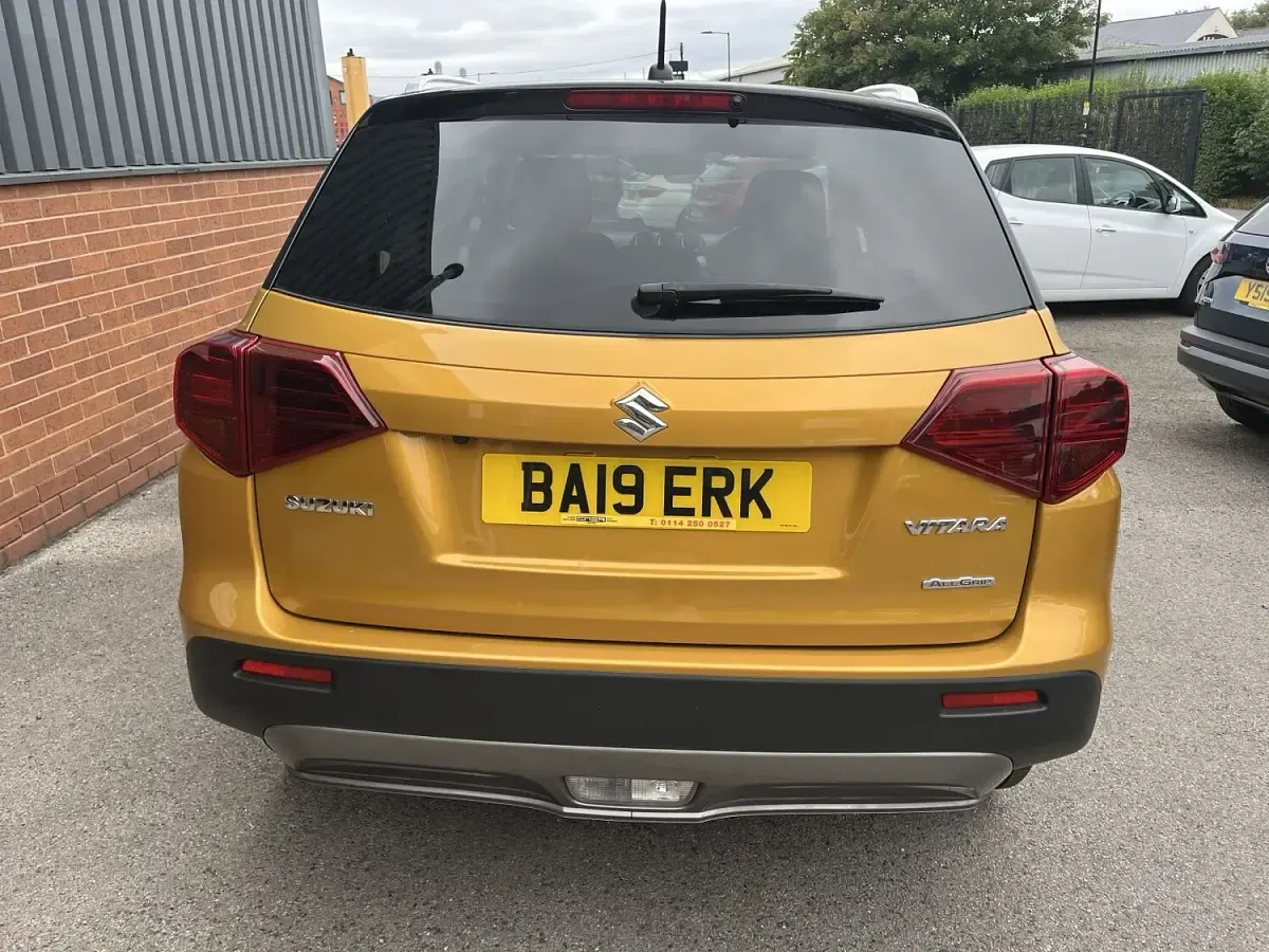 Used Suzuki Vitara SZ-T 112 HP (82 kW) 2019 Yellow SUV