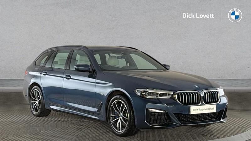 Used BMW 530e M Sport 288 HP (211 kW) 2024 Blue Estate