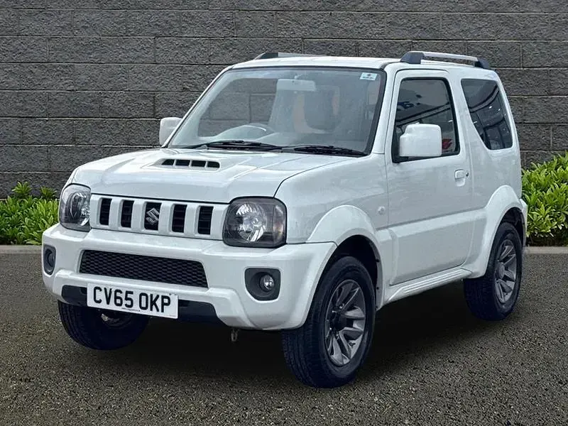 Used Suzuki Jimny SZ4 85 HP (62 kW) 2015 White SUV