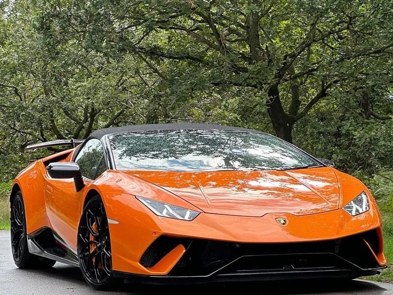 Used Lamborghini Huracán 631 HP (464 kW) 2018 Orange Cabriolet