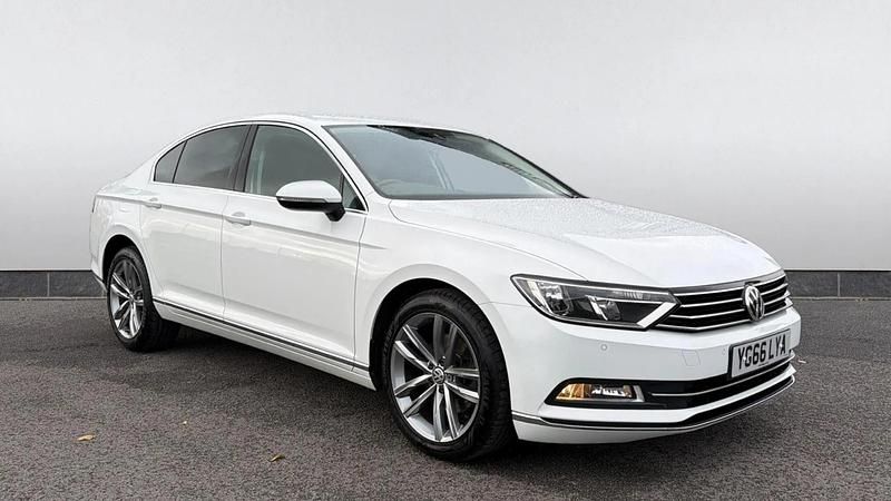 White Used 2016 VW Passat GT Sedan | £9,998 (A bit pricey) - Image 1/4