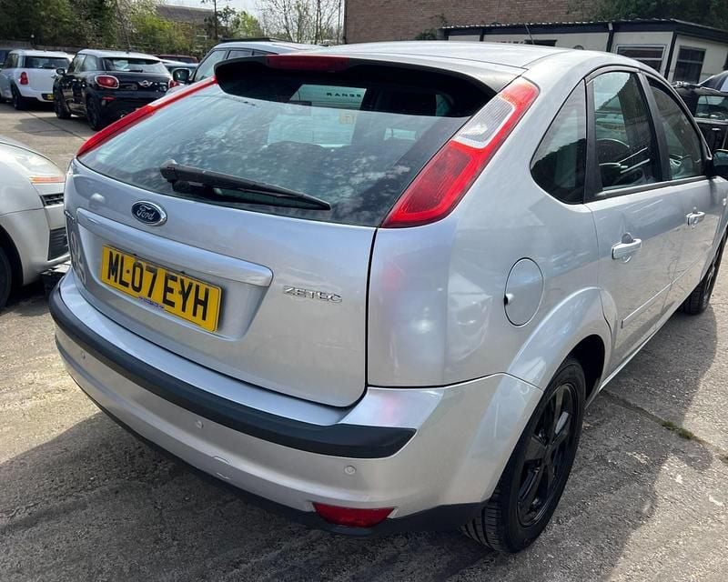 Used Ford Focus Zetec 2007 Silver Hatchback