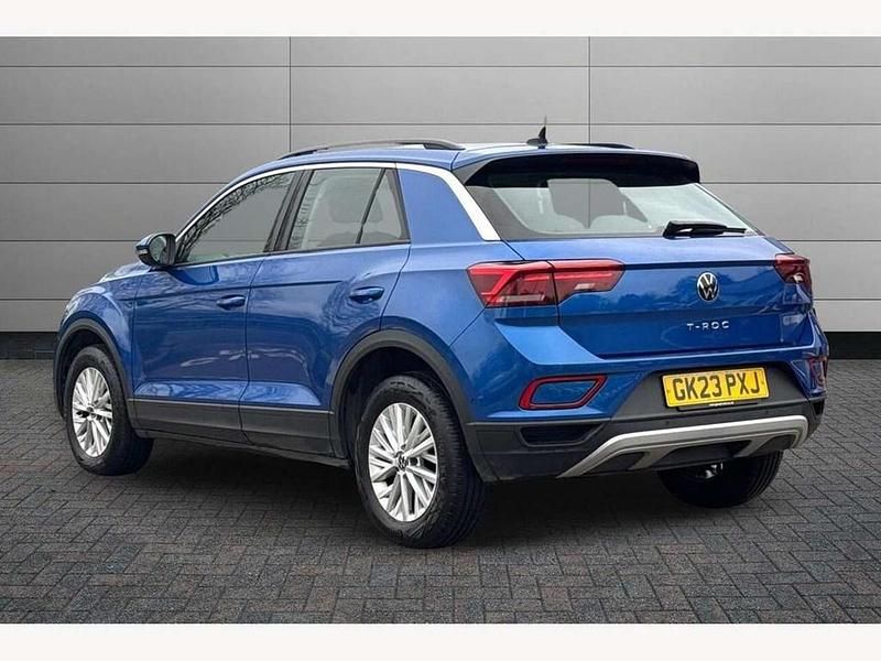 Used VW T-Roc Life 110 HP (80 kW) 2023 Blue SUV