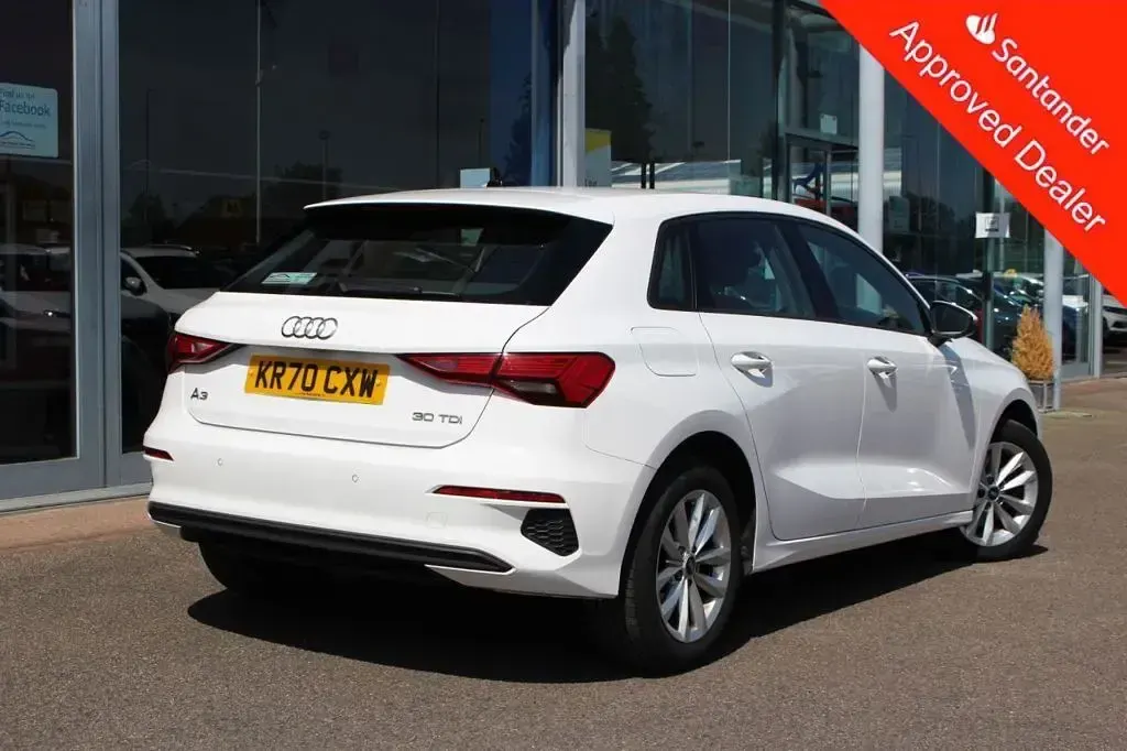 Used Audi A3 Sportback Design 116 HP (85 kW) 2021 White Hatchback