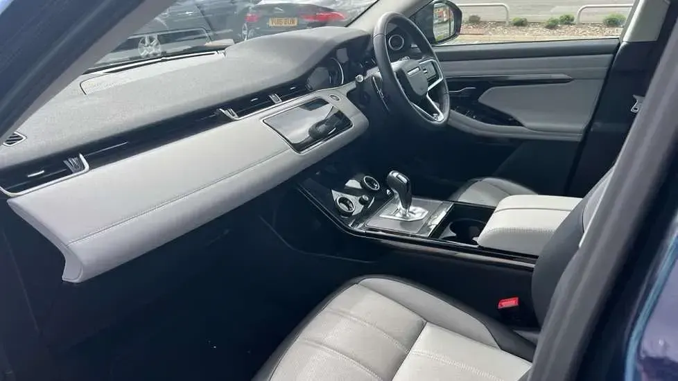 Begagnad Land Rover Range Rover evoque SE Dynamic 204 HK (150 kW) 2023 Blå SUV