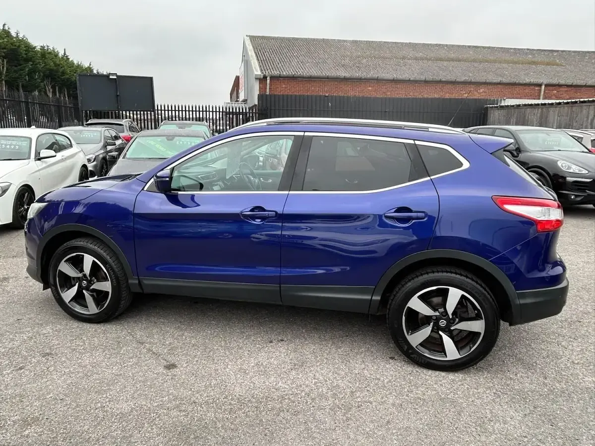 Used Nissan Qashqai N-TEC 110 HP (80 kW) 2015 Blue SUV