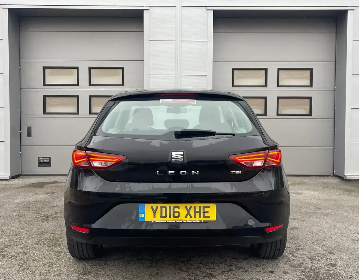Used Seat Leon SE 125 HP (91 kW) 2016 Black Hatchback