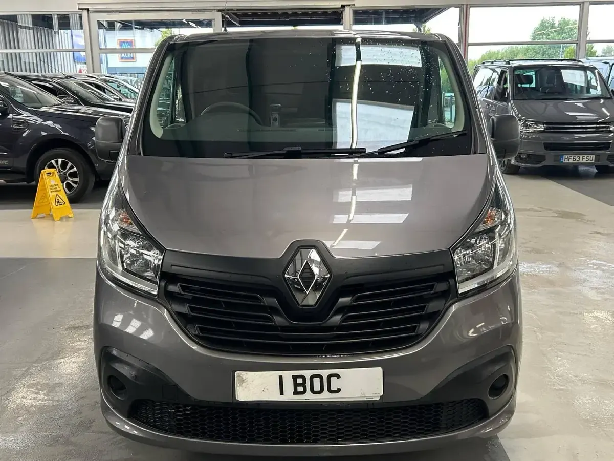 Used Renault Trafic Business 2018 Grey MPV