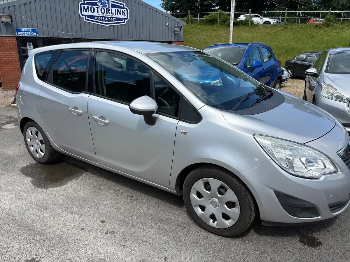 Used Vauxhall Meriva 2011 Silver MPV