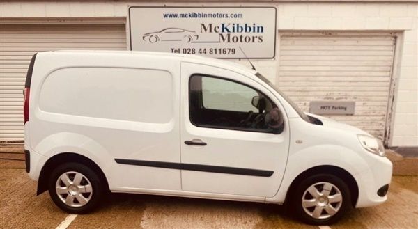 White Used 2016 Renault Kangoo Business MPV | £7,068 (Expensive) - Image 1/1