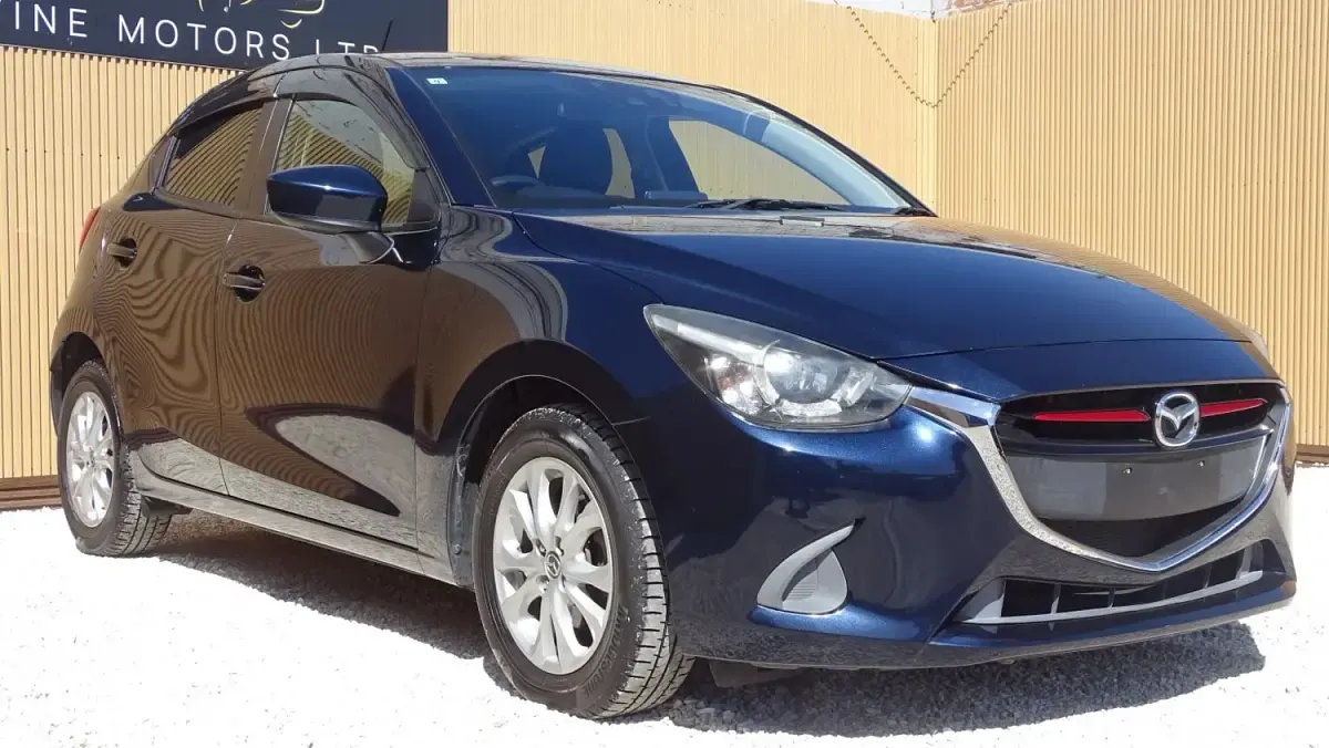 Używany Mazda 2 Inclusive 2015 Niebieski Hatchback
