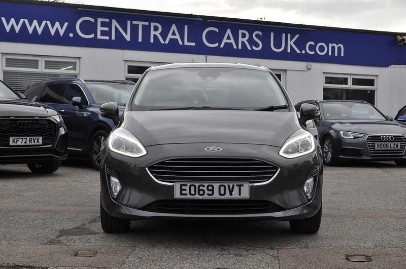 Used Ford Fiesta Titanium 125 HP (91 kW) 2019 Grey Hatchback
