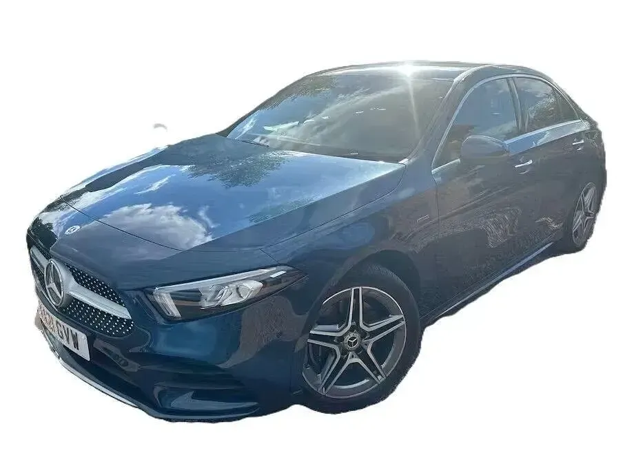 Usado Mercedes A250 AMG line 2021 Azul Sedan