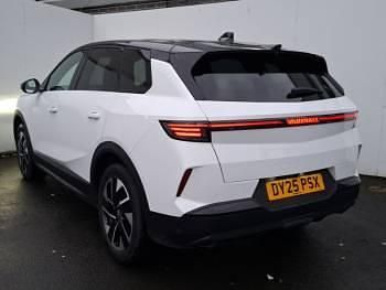 Used Vauxhall Grandland X Ultimate 136 HP (100 kW) 2025 White SUV