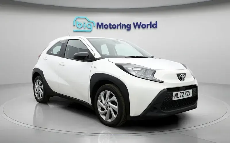 Usado Toyota Aygo X PURE 72 HP (52 kW) 2025 SUV