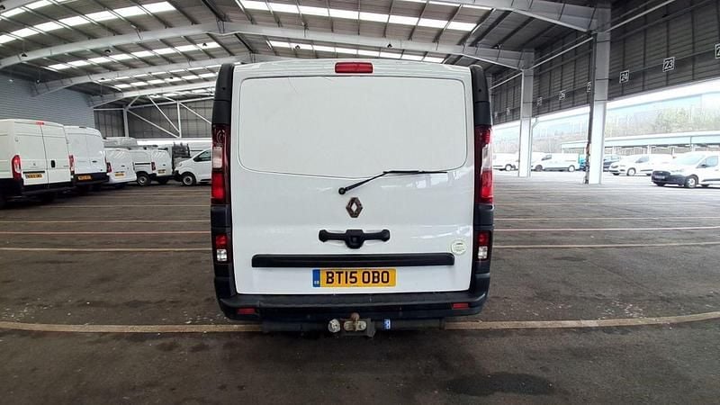 Used Renault Trafic Business 2015 White MPV
