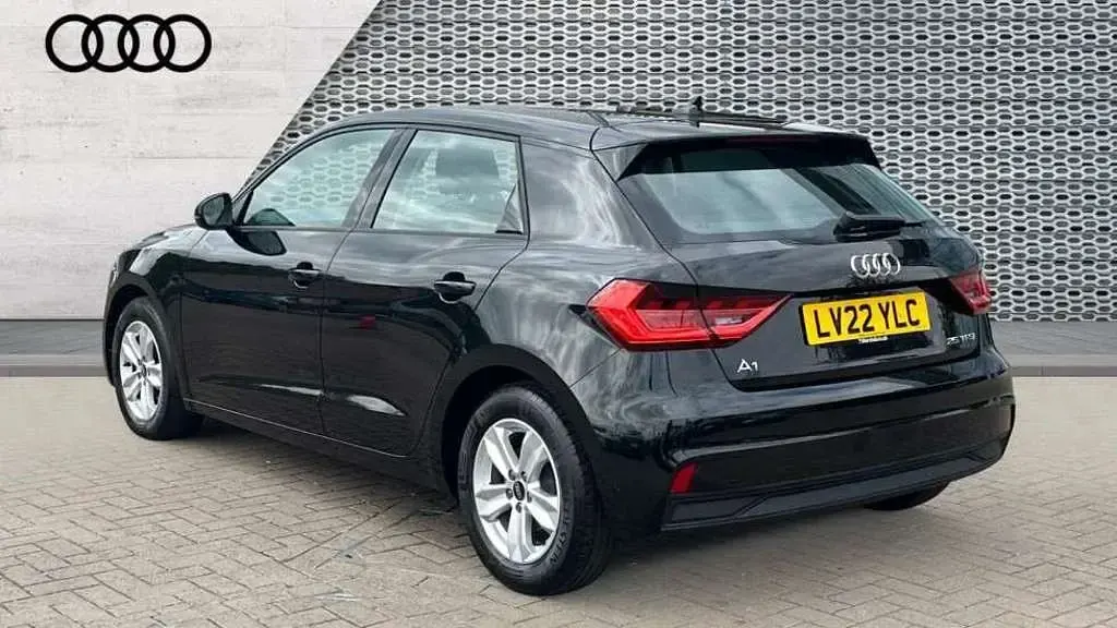Used Audi A1 Design 95 HP (69 kW) 2022 Black SUV